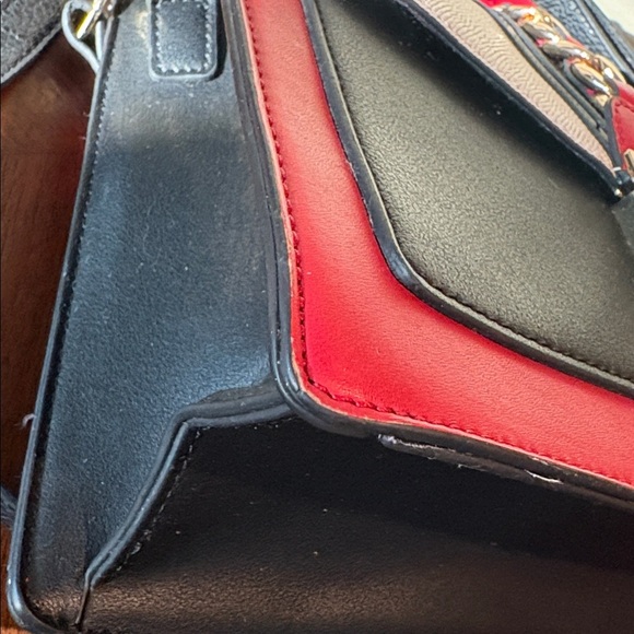 Aldo Color block satchel shoulder/cross body bag vegan leather red white black - Picture 12 of 16